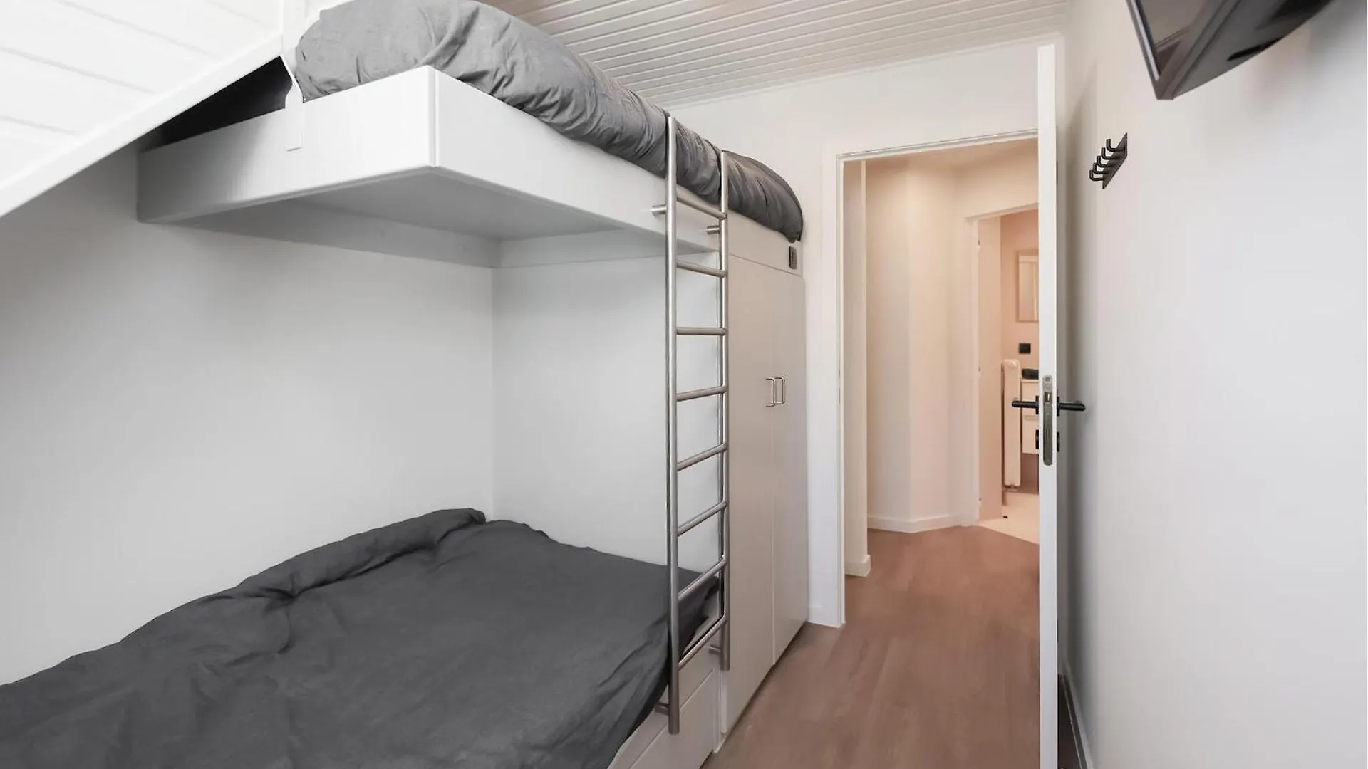 2 Bedroom Beautiful Apartment In Oostende Ostende